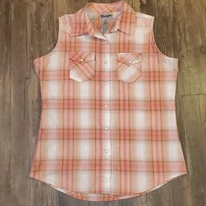 Womens Wrangler sleeveless shirt